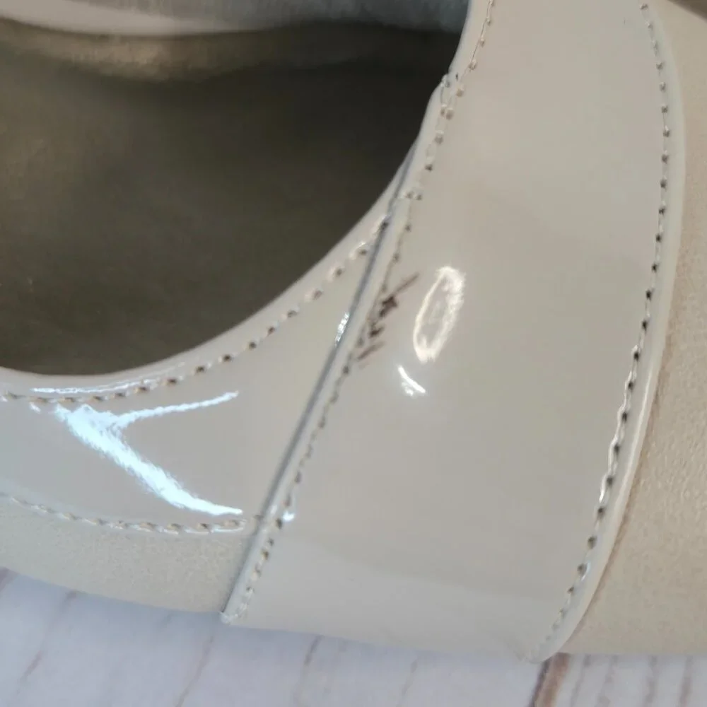 LifeStride Grandeur Cream Wedge Pumps Women’s 7.5 Square Toe Comfort Heels